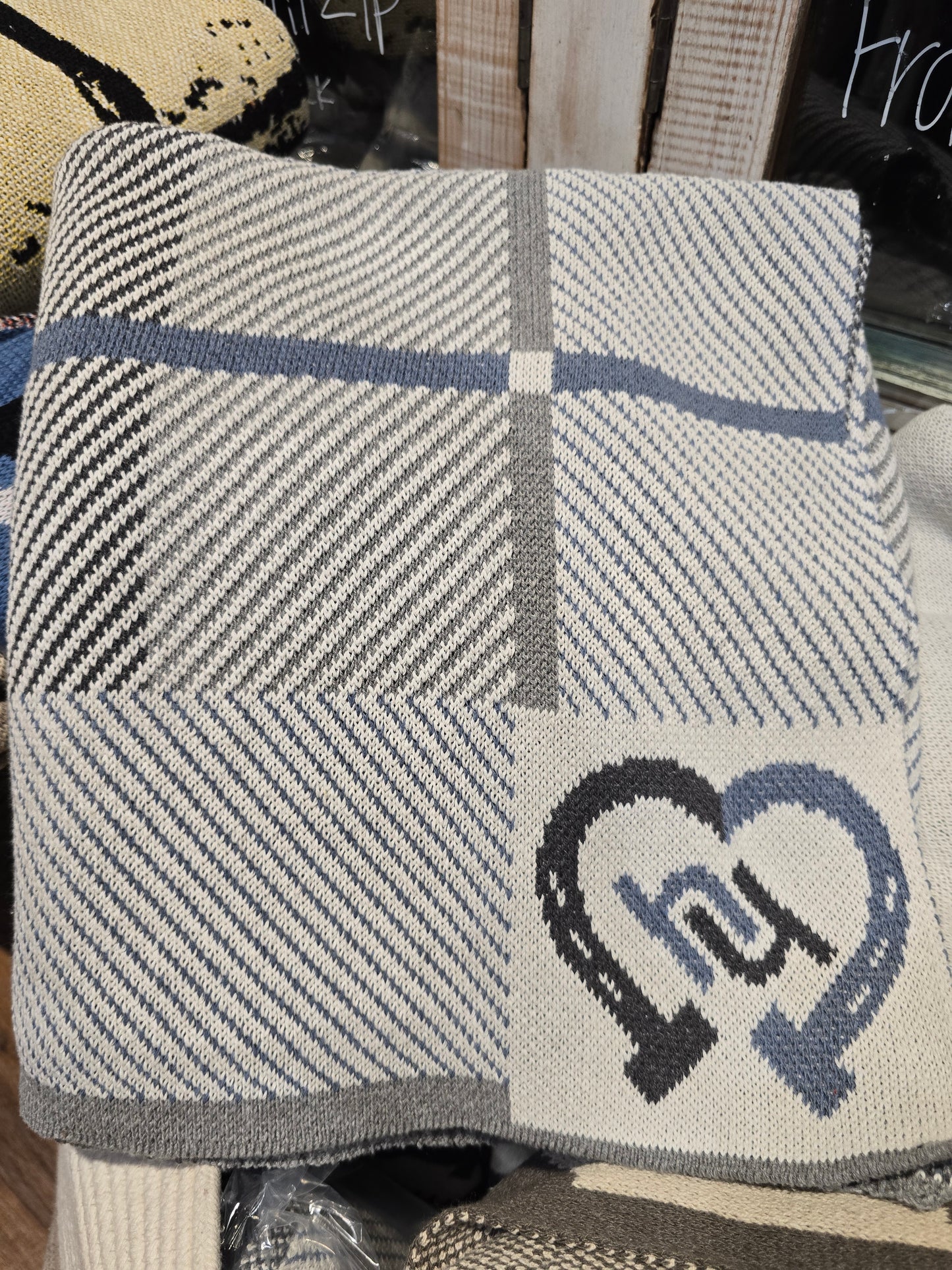 IN2Green Heart Horse Throw Blanket